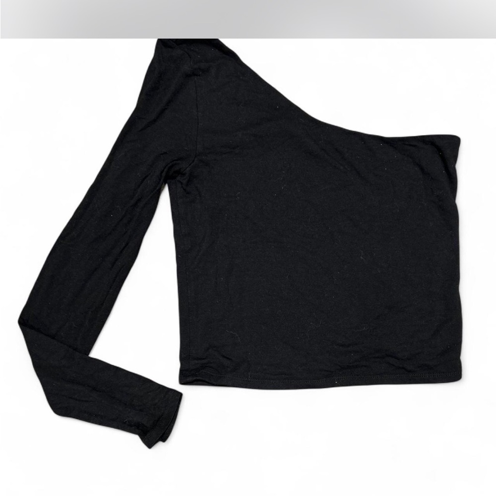 Elegant Black One-Shoulder Top